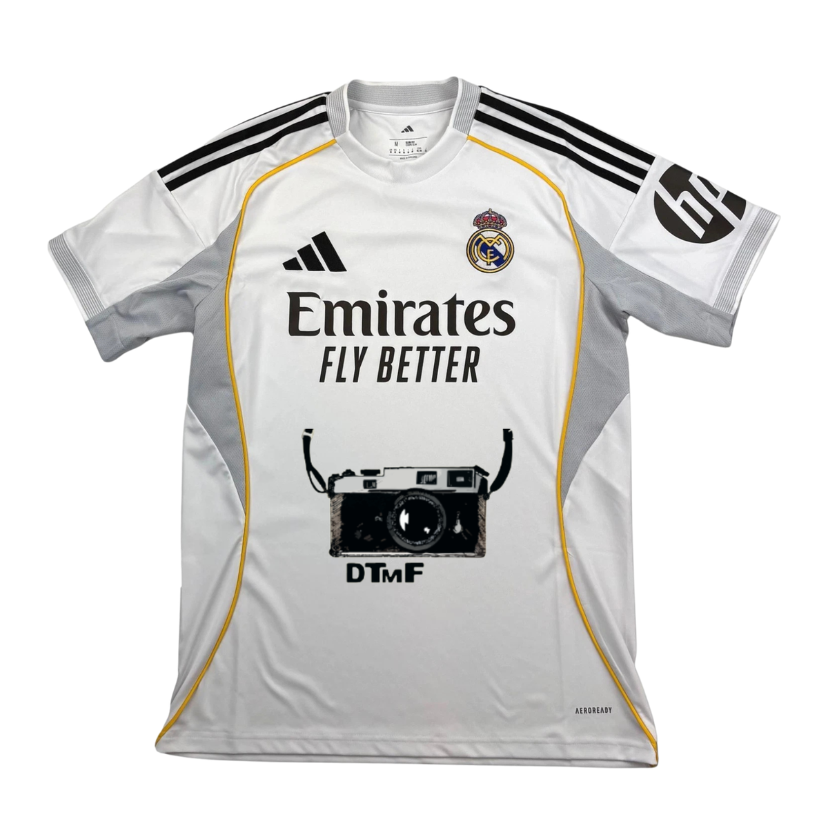 Camiseta Real Madrid x Bad Bunny